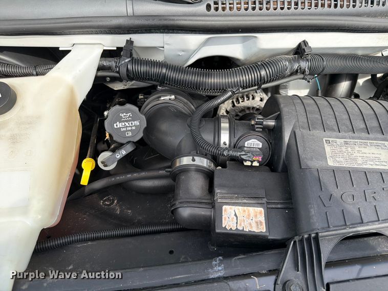 image for item EG9260 2015 Chevrolet Express 4500 refrigerated delivery truck