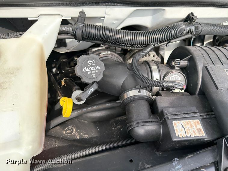 image for item EG9260 2015 Chevrolet Express 4500 refrigerated delivery truck