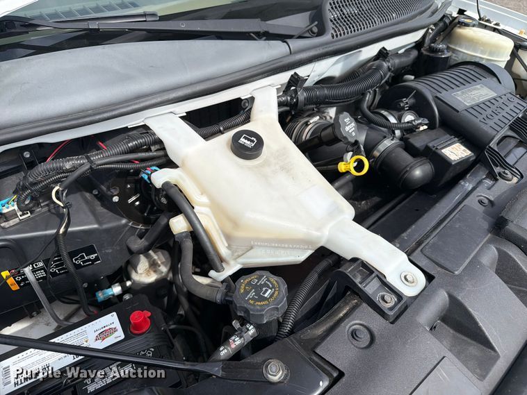 image for item EG9260 2015 Chevrolet Express 4500 refrigerated delivery truck