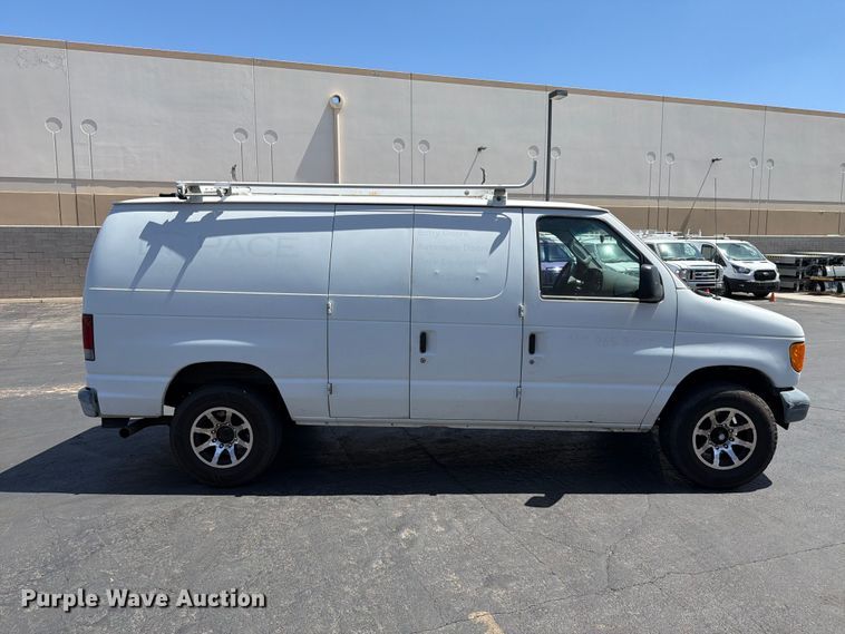 image for item EL2643 2004 Ford E250 van