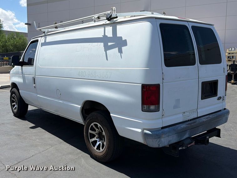 image for item EL2643 2004 Ford E250 van