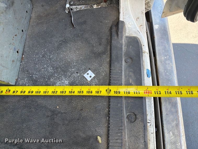 image for item EL2643 2004 Ford E250 van