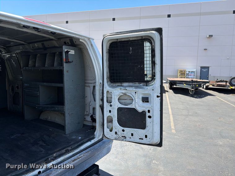 image for item EL2643 2004 Ford E250 van