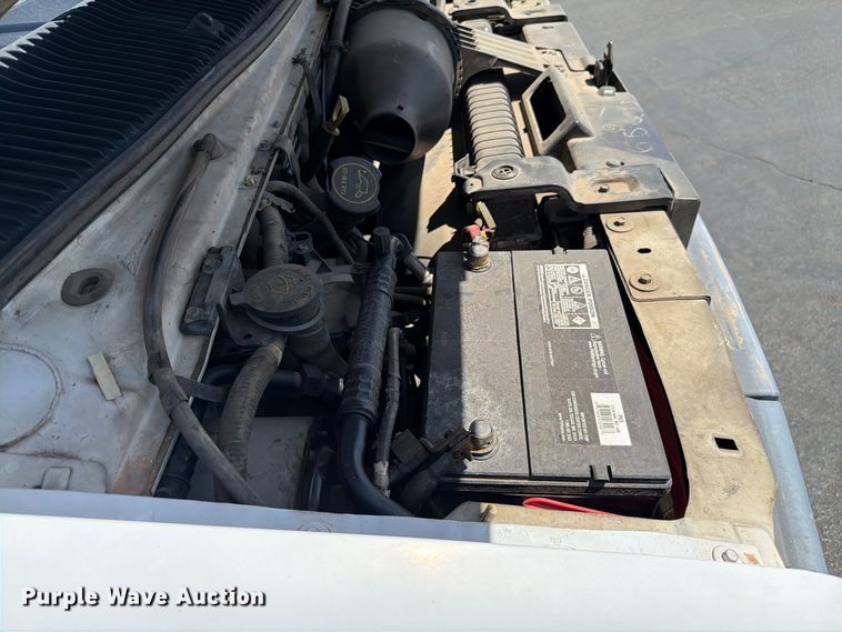 image for item EL2643 2004 Ford E250 van