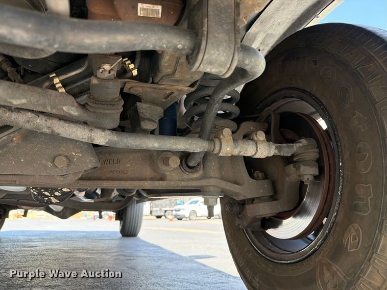 image for item EL2643 2004 Ford E250 van