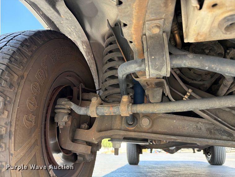 image for item EL2643 2004 Ford E250 van