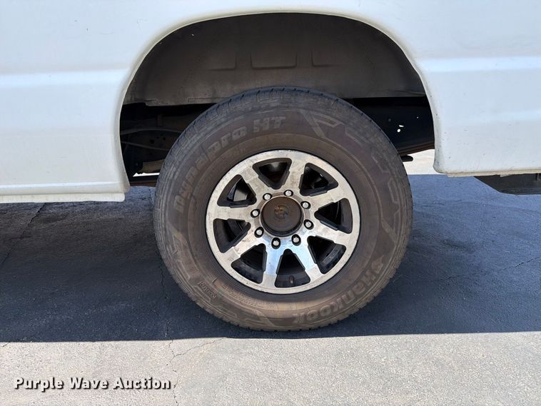 image for item EL2643 2004 Ford E250 van