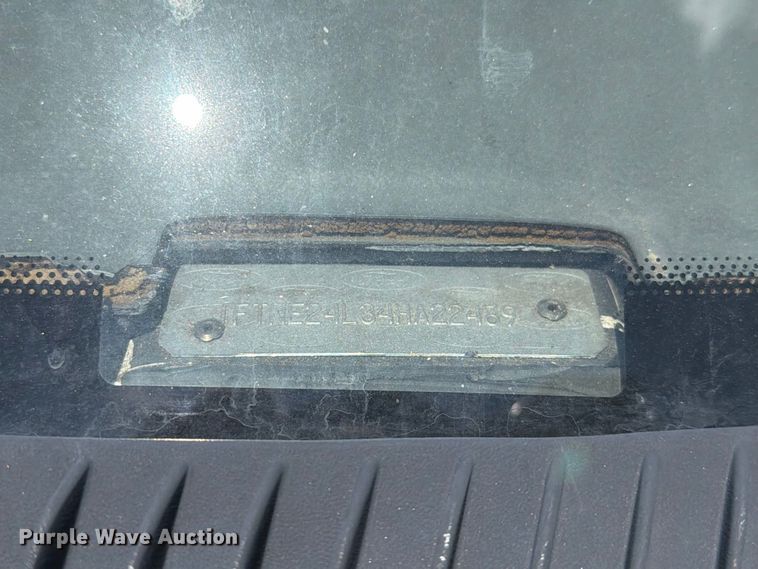 image for item EL2643 2004 Ford E250 van