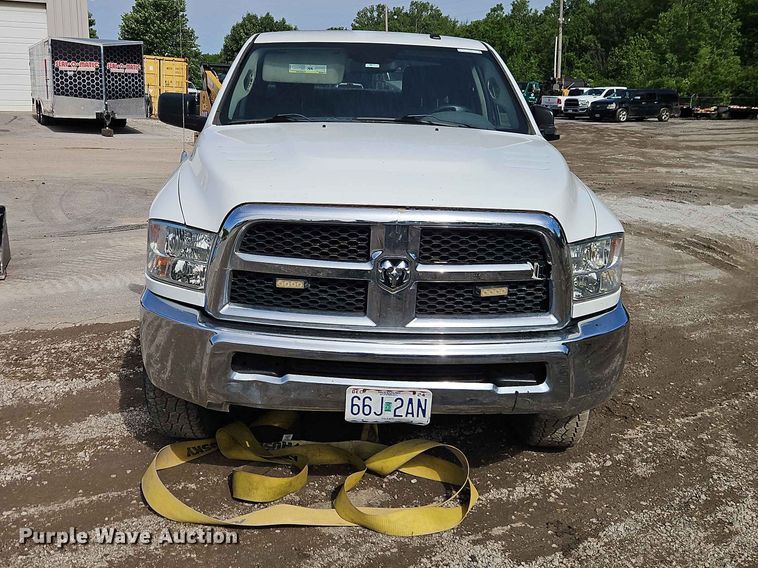image for item EO7381 2014 RAM 2500 Crew Cab pickup truck