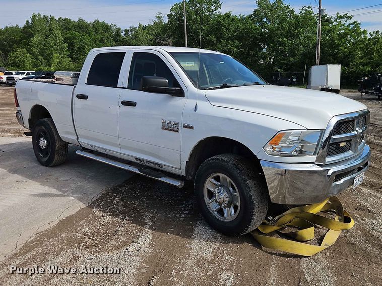 image for item EO7381 2014 RAM 2500 Crew Cab pickup truck