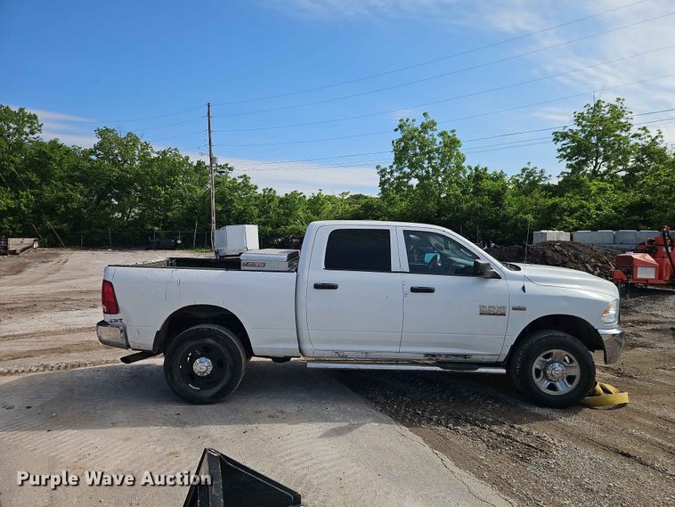 image for item EO7381 2014 RAM 2500 Crew Cab pickup truck