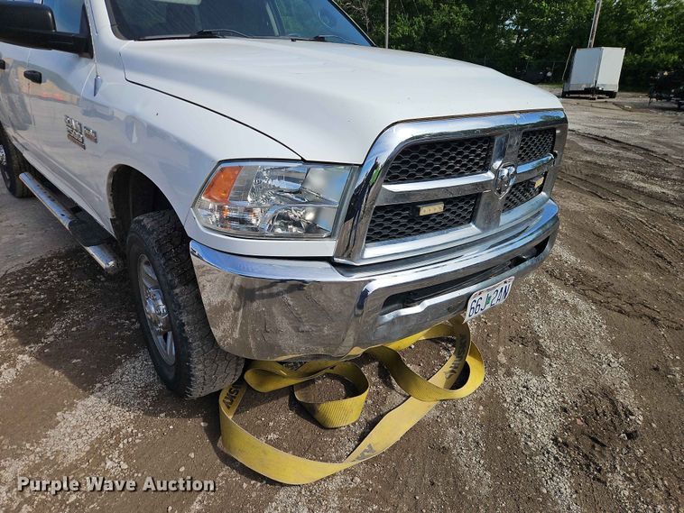 image for item EO7381 2014 RAM 2500 Crew Cab pickup truck