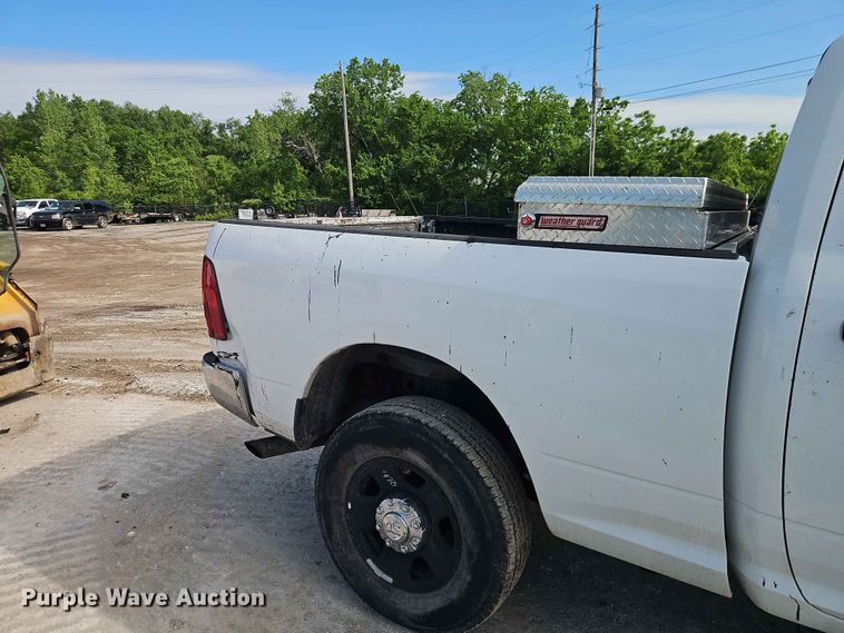 image for item EO7381 2014 RAM 2500 Crew Cab pickup truck