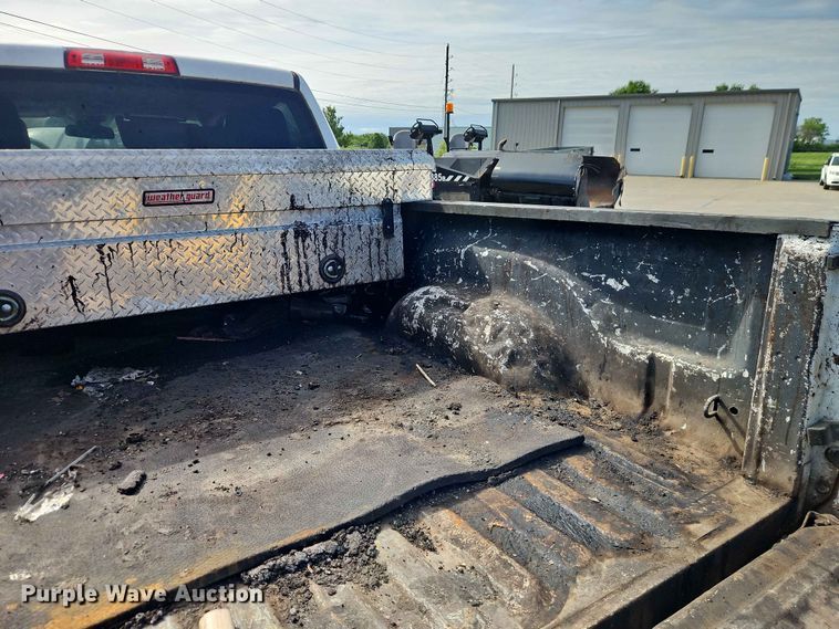 image for item EO7381 2014 RAM 2500 Crew Cab pickup truck