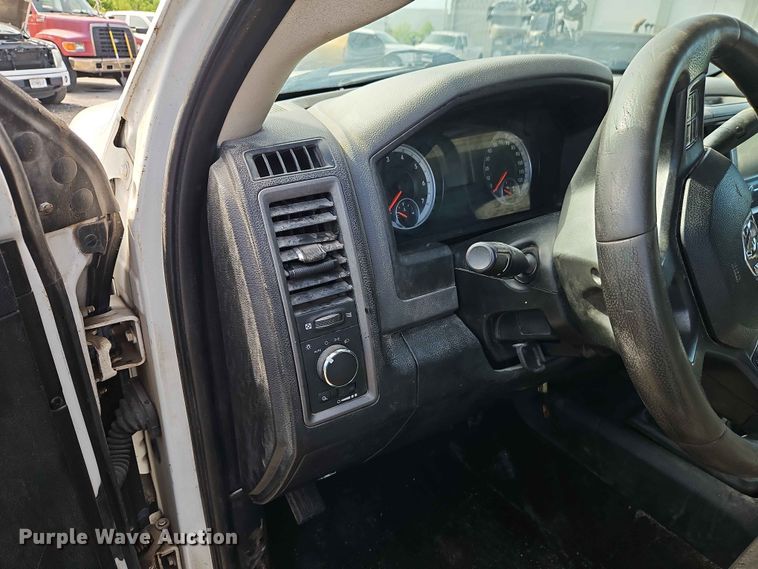 image for item EO7381 2014 RAM 2500 Crew Cab pickup truck