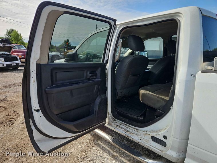 image for item EO7381 2014 RAM 2500 Crew Cab pickup truck
