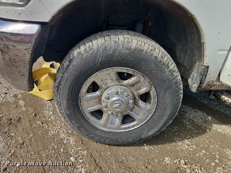image for item EO7381 2014 RAM 2500 Crew Cab pickup truck