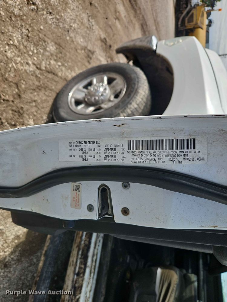 image for item EO7381 2014 RAM 2500 Crew Cab pickup truck