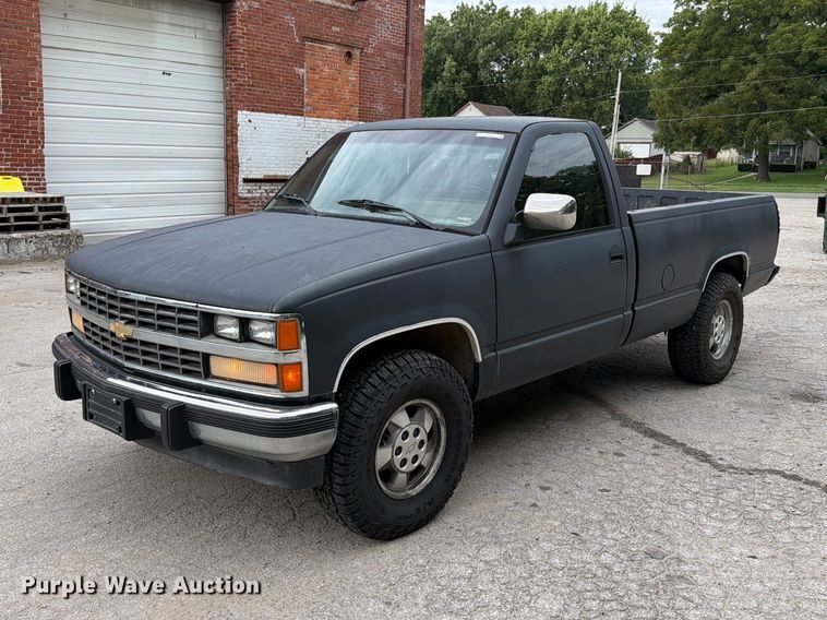 1988 Chevrolet K1500 pickup truck