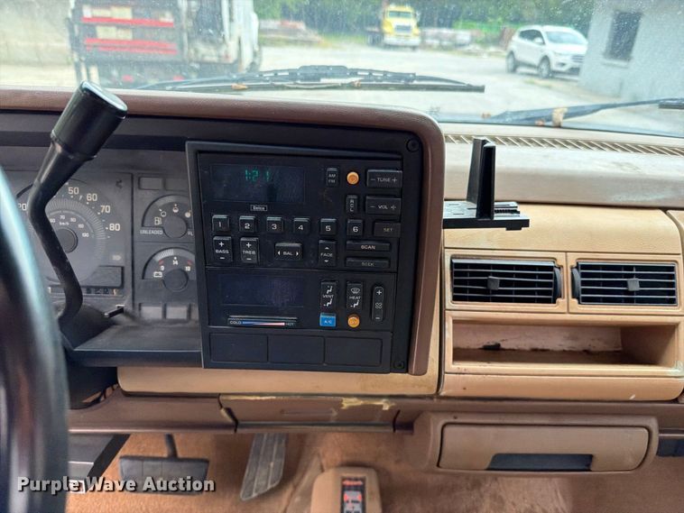 image for item EO8721 1988 Chevrolet K1500 pickup truck