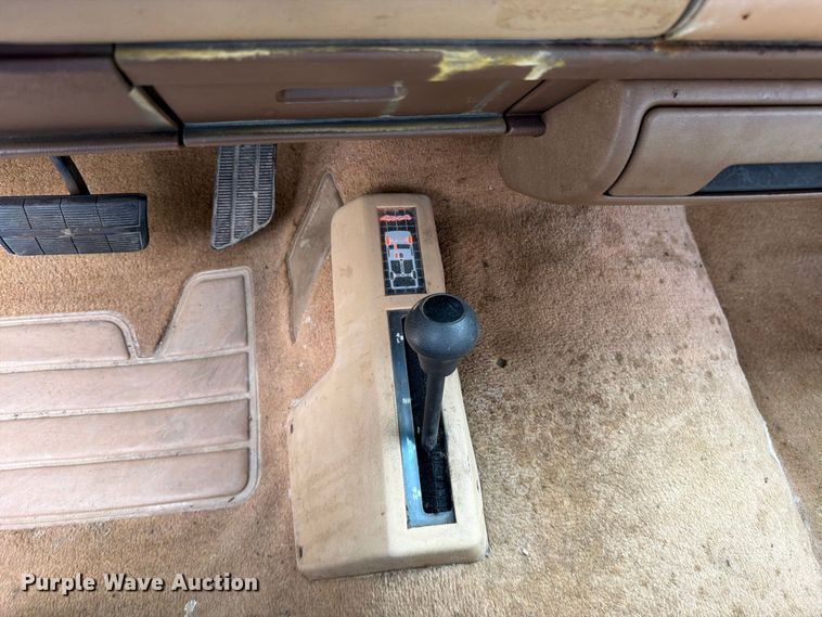image for item EO8721 1988 Chevrolet K1500 pickup truck