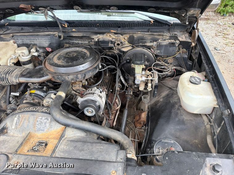 image for item EO8721 1988 Chevrolet K1500 pickup truck