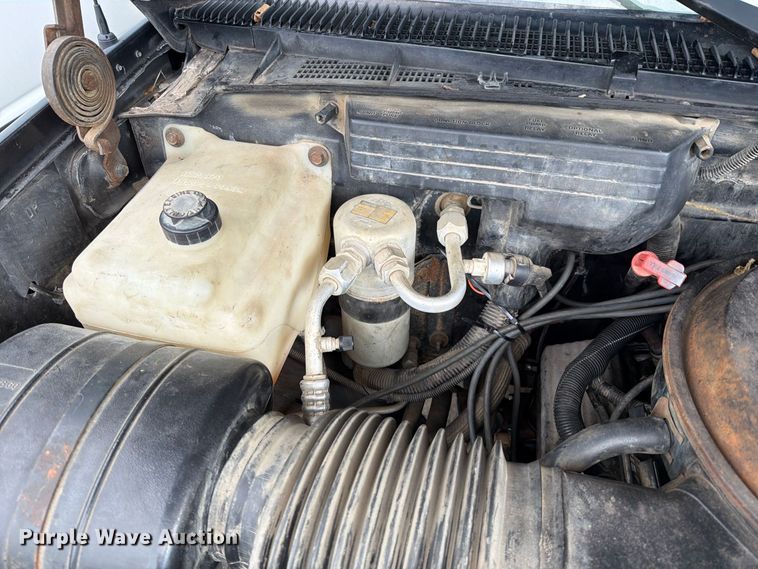 image for item EO8721 1988 Chevrolet K1500 pickup truck
