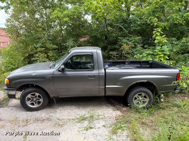 image for item EO8723 2000 Mazda B2500 pickup truck