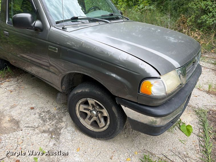 image for item EO8723 2000 Mazda B2500 pickup truck