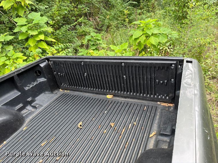 image for item EO8723 2000 Mazda B2500 pickup truck
