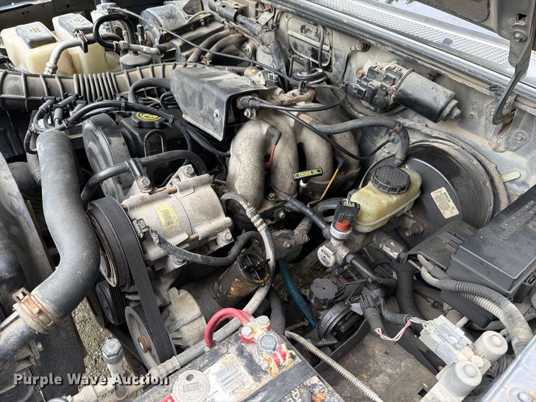 image for item EO8723 2000 Mazda B2500 pickup truck