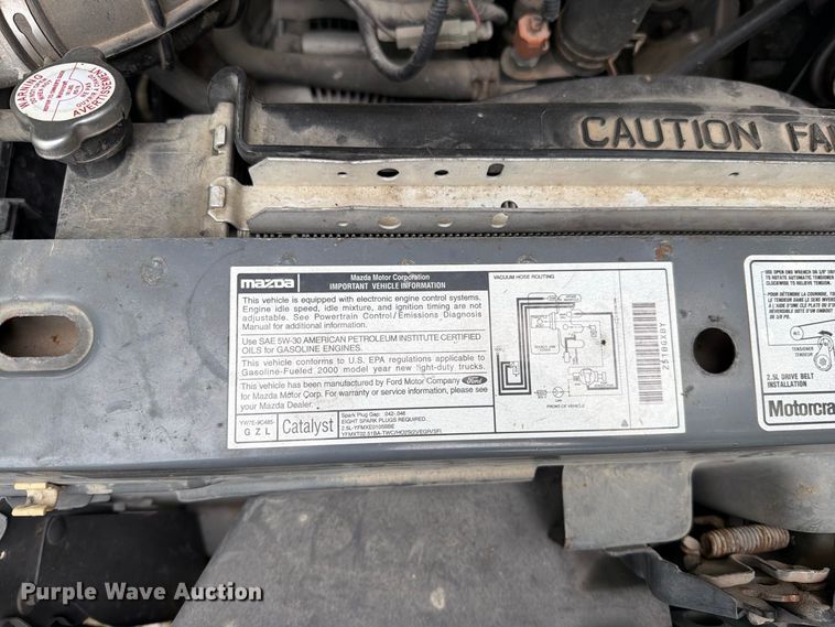 image for item EO8723 2000 Mazda B2500 pickup truck