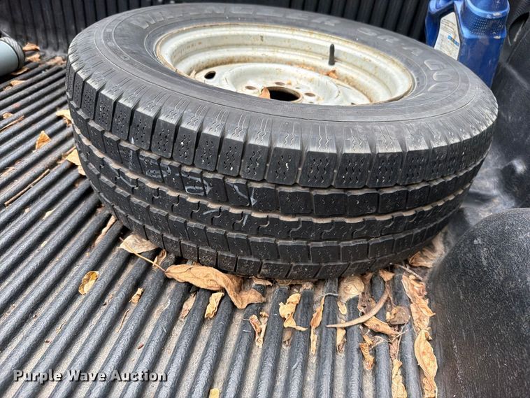 image for item EO8723 2000 Mazda B2500 pickup truck