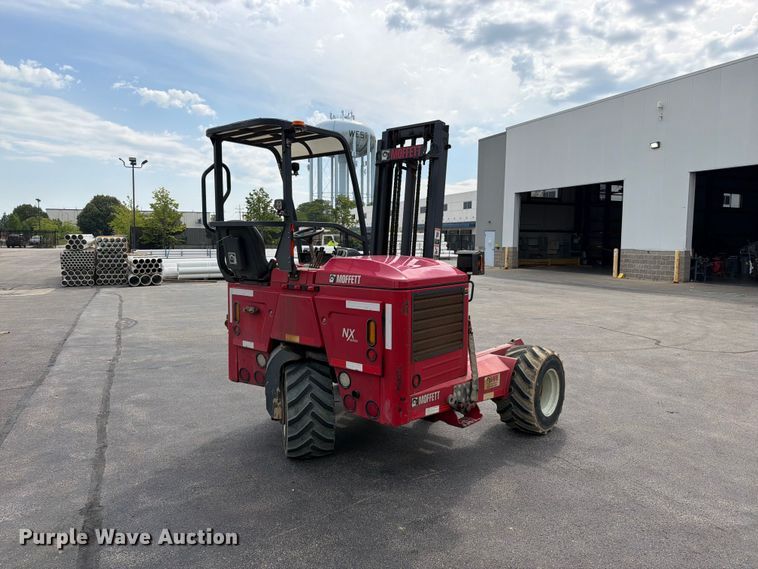 image for item EO8735 2016 Moffett M85502 forklift