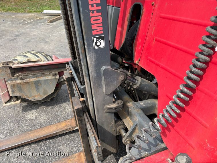 image for item EO8735 2016 Moffett M85502 forklift