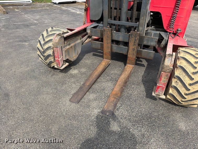 image for item EO8735 2016 Moffett M85502 forklift