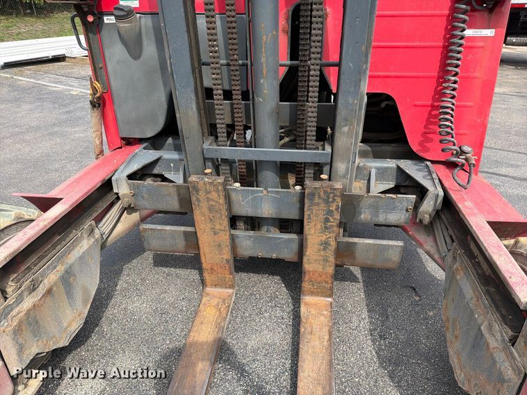 image for item EO8735 2016 Moffett M85502 forklift