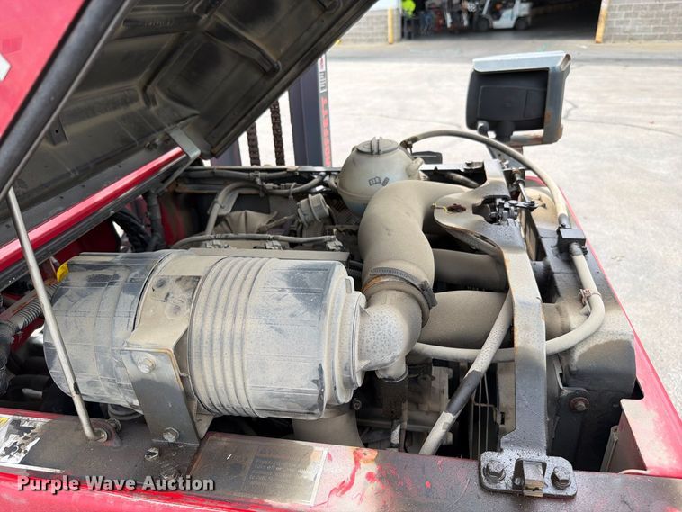 image for item EO8735 2016 Moffett M85502 forklift