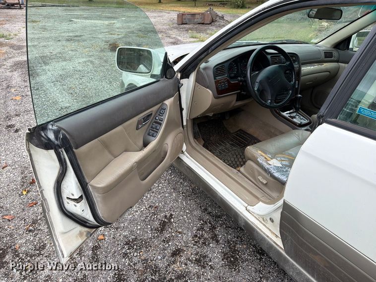 image for item EO8742 2000 Subaru Legacy Outback SUV