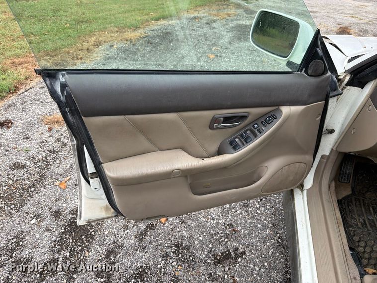 image for item EO8742 2000 Subaru Legacy Outback SUV