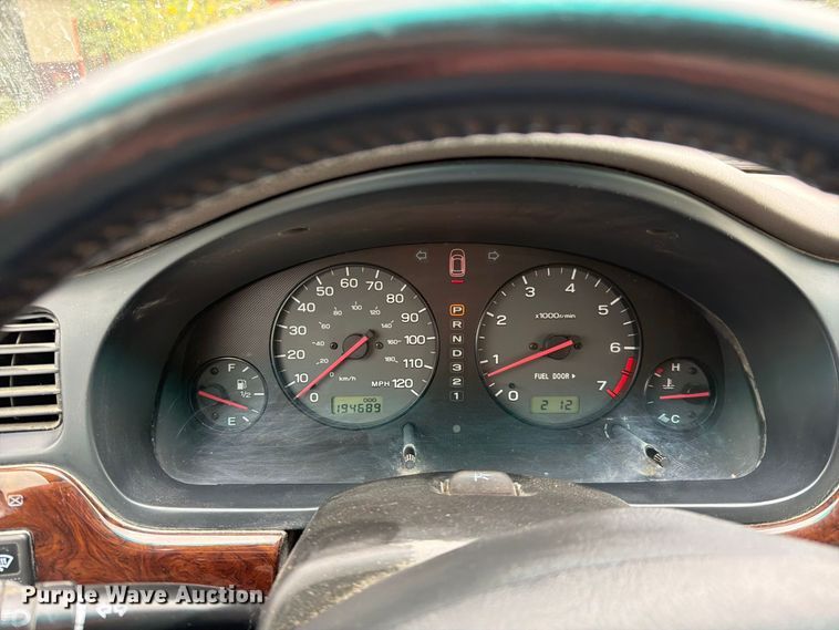 image for item EO8742 2000 Subaru Legacy Outback SUV