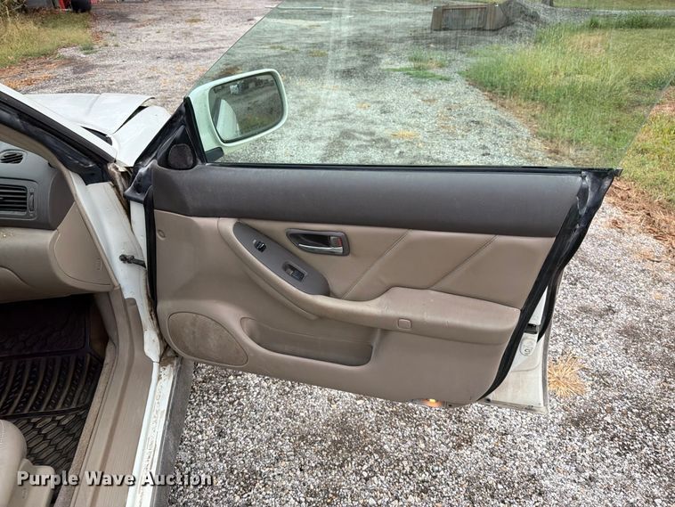 image for item EO8742 2000 Subaru Legacy Outback SUV