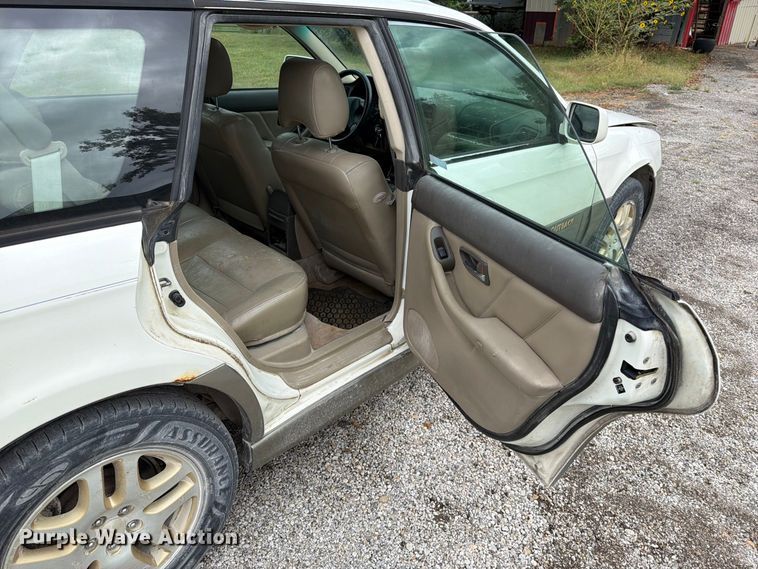 image for item EO8742 2000 Subaru Legacy Outback SUV
