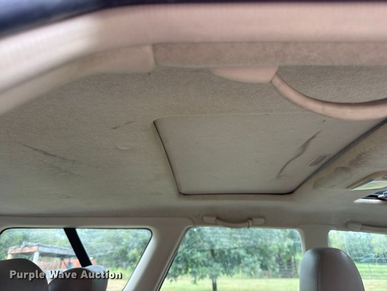 image for item EO8742 2000 Subaru Legacy Outback SUV