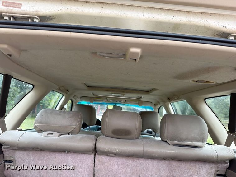 image for item EO8742 2000 Subaru Legacy Outback SUV