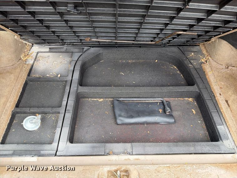 image for item EO8742 2000 Subaru Legacy Outback SUV