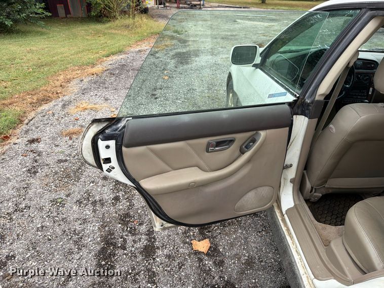 image for item EO8742 2000 Subaru Legacy Outback SUV
