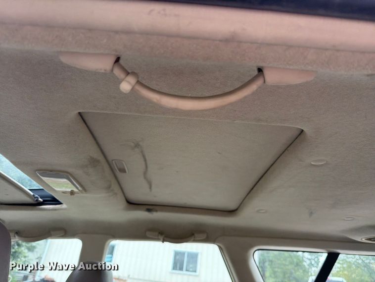 image for item EO8742 2000 Subaru Legacy Outback SUV