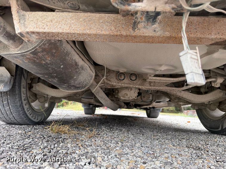 image for item EO8742 2000 Subaru Legacy Outback SUV