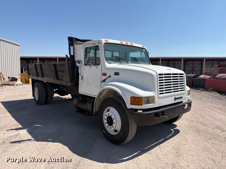 image for item EP7572 1998 International 4700 dump flatbed truck